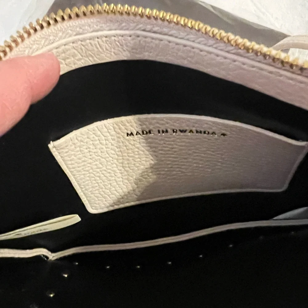 KATE SPADE ♠️ UNISEX ON PURPOSE STUDDED LEATHER CROSSBODY IN BEACHBONE NWT - Picture 7 of 10